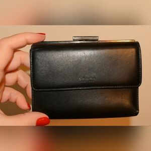 Coach Vintage Kisslock Full Leather Wallet